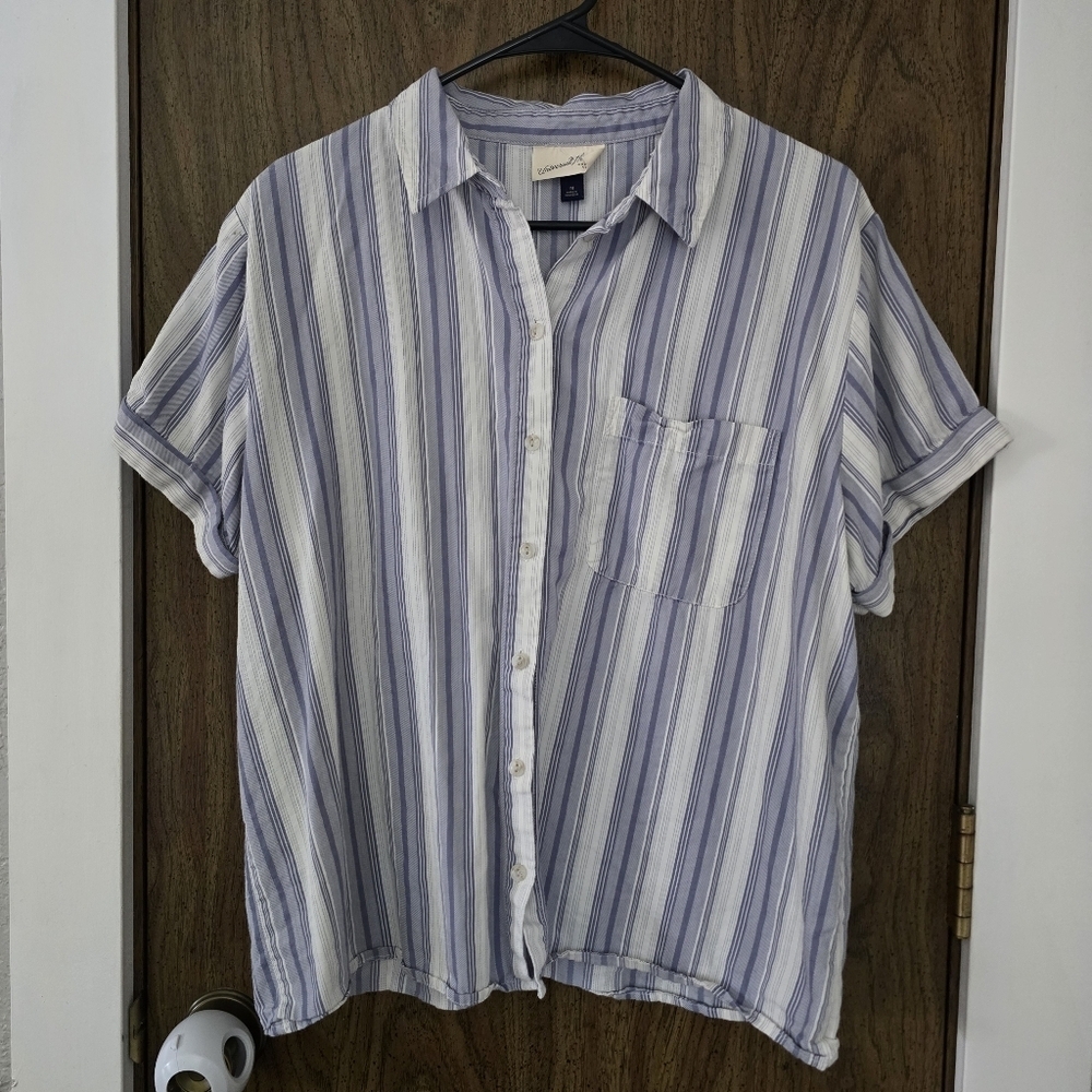 Universal Thread Collar button down Short Sleeve Striped top Size M